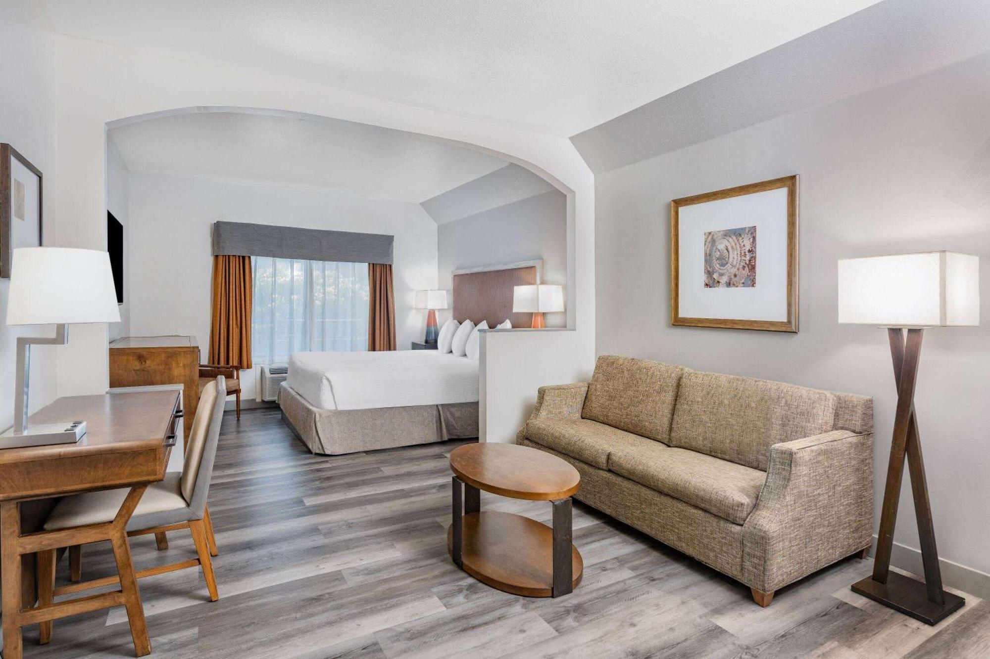 Ramada By Wyndham Bakersfield Hotel Luaran gambar